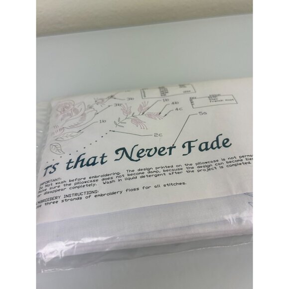 NEW Fairway Needlecraft Co #83095 Friends Embroidery Pillowcases Flowers 30x21 - Picture 10 of 11